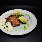 Стейк из красной рыбы со слив.шпинатом