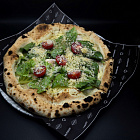 Пицца с курицей и романо