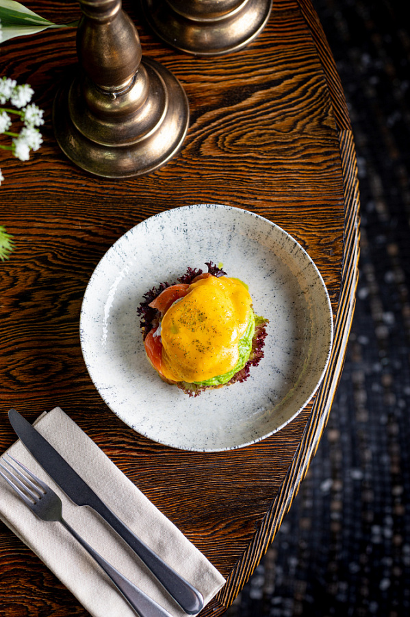 Оладьи из цукини с  слабососеном лососем 